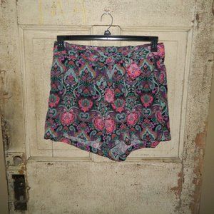 Torrid Print Crep Tie Front Shorts Size 0 - L/12 (K-50)